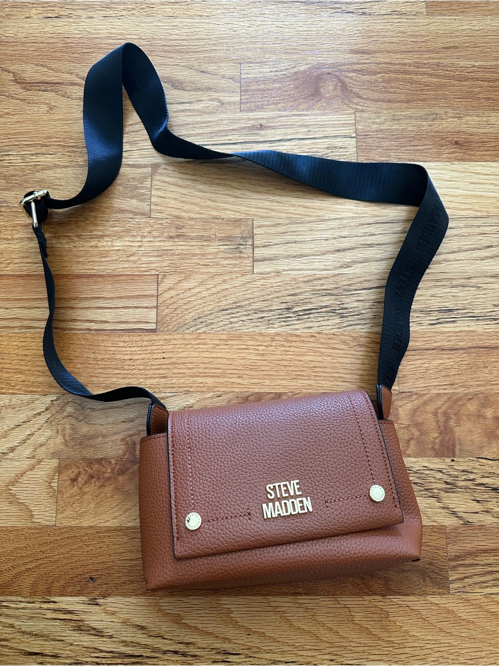 Steve Madden Tan Pebbled Crossbody with Black Strap